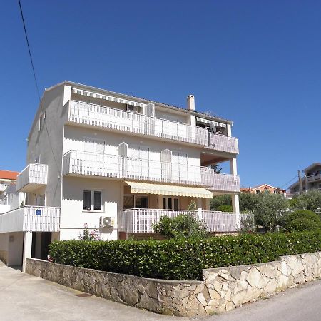 Apartments & Rooms Peranic Novalja Exterior photo