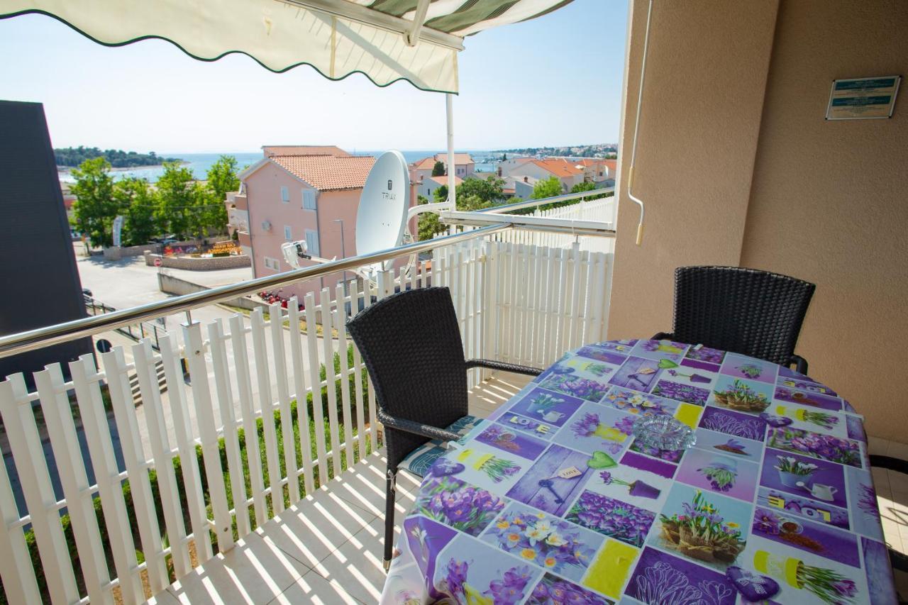 Apartments & Rooms Peranic Novalja Exterior photo