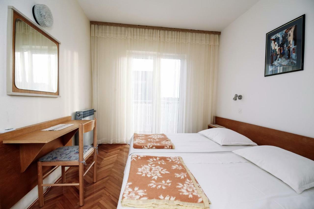 Apartments & Rooms Peranic Novalja Exterior photo