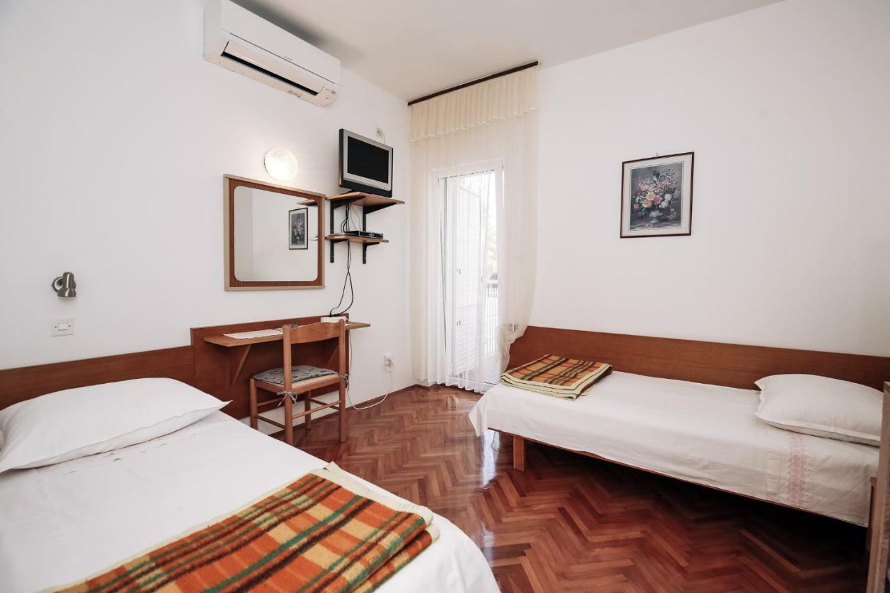 Apartments & Rooms Peranic Novalja Exterior photo