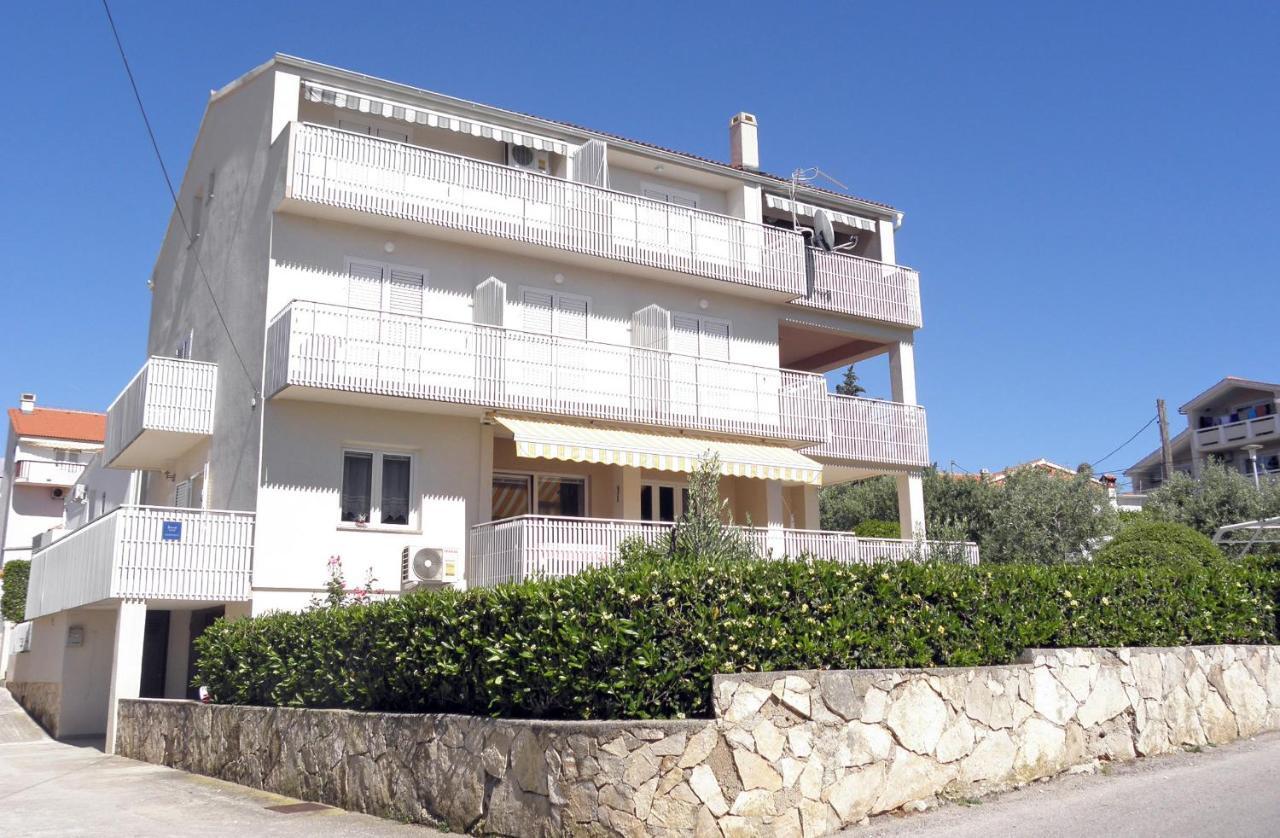 Apartments & Rooms Peranic Novalja Exterior photo